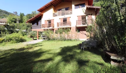 Casa em Condomínio à venda, 7 quartos, 3 suítes, 8 vagas, Comary - Teresópolis/RJ