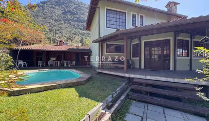 Casa em Condomínio à venda, 4 quartos, 1 suíte, 3 vagas, Comary - Teresópolis/RJ