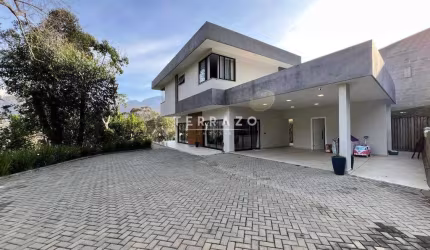 Casa em Condomínio à venda, 3 quartos, 3 suítes, 4 vagas, Parque do Imbui - Teresópolis/RJ