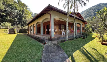 Casa em Condomínio à venda, 4 quartos, 2 suítes, 2 vagas, Comary - Teresópolis/RJ