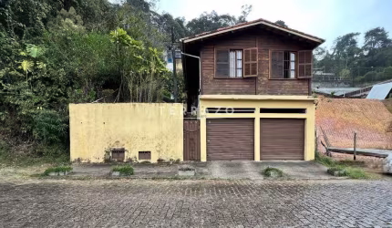Casa à venda, 5 quartos, 2 vagas, Tijuca - Teresópolis/RJ