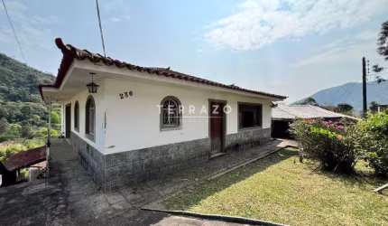 Casa à venda, 4 quartos, 2 suítes, 1 vaga, Parque do Ingá - Teresópolis/RJ