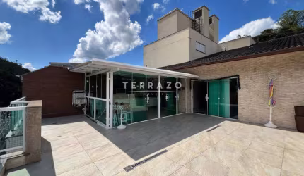 Cobertura à venda, 3 quartos, 2 suítes, 2 vagas, Tijuca - Teresópolis/RJ