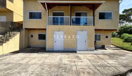 Casa duplex em condomínio para locação Teresópolis