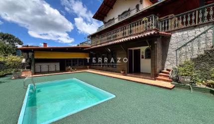 Casa à venda, 4 quartos, 2 suítes, 6 vagas, Bom Retiro - Teresópolis/RJ