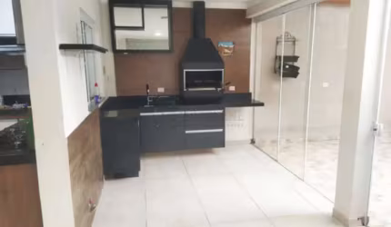 Venda de Sobrado: Casa Espaçosa e Aconchegante