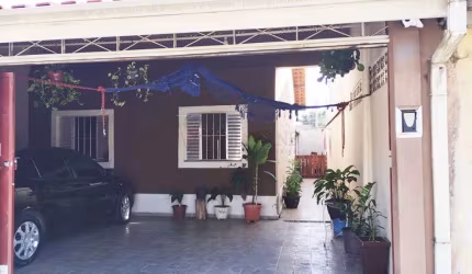 Charmosa Casa à Venda: Seu Novo Lar Espera por Você