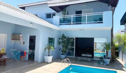 Excelente Sobrado para Locação em Jacareí - Conforto, Espaço e Estilo