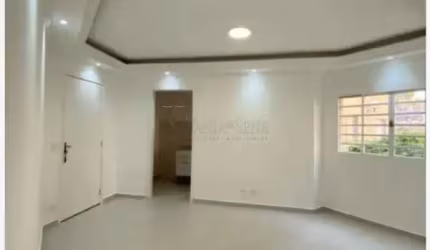 Charmoso Apartamento à Venda no Mirante II