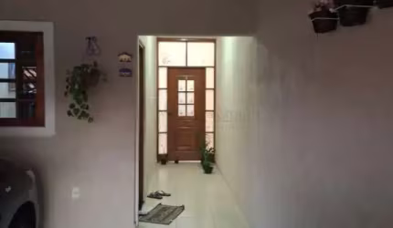 Venda de Casa - Sobrado no Bairro Jardim Oriente