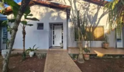 Residência de Luxo à Venda no Exclusivo Condomínio Jardim das Colinas