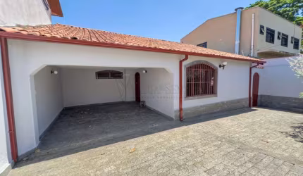 Excelente oportunidade de venda de uma casa padrão no bairro Jardim Satélite, em São José dos Campos/SP.