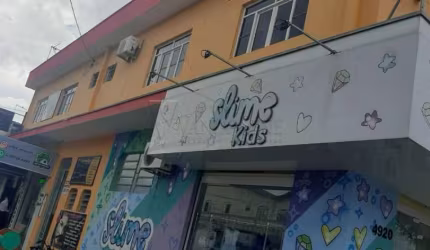 Sala comercial no Bosque dos Eucaliptos