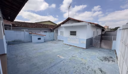 Casa terreno inteiro no Residencial 31 de Março