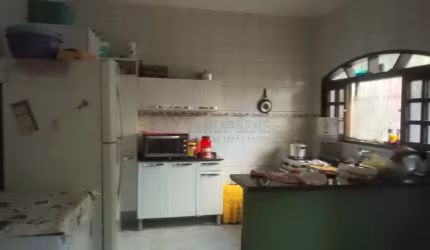 Seu Novo Lar Espera Por Você: Sobrado à Venda