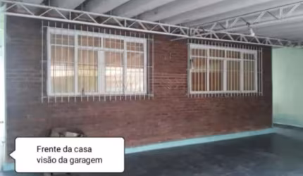 Oportunidade Única: Casa com Edícula à Venda!