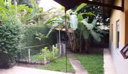 Casa à Venda no Bairro Chácaras São José - São José dos Campos/SP