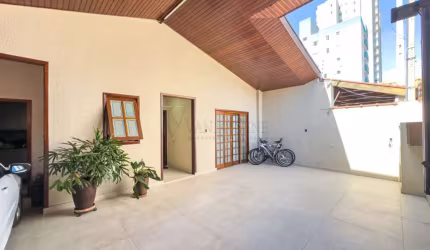 Casa à venda no Jardim Paraíso - São José dos Campos/SP