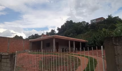 Chácara à Venda no Santa Cecília II.