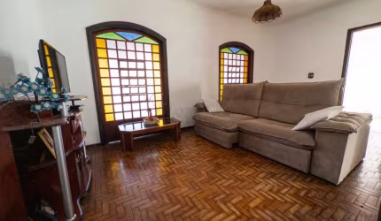 Casa Térrea à Venda no Bosque dos Eucaliptos - Com Edícula