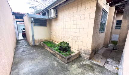 Locação de Casa - Padrão no bairro Jardim Satélite, São José dos Campos/SP.
