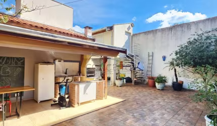 Casa térrea à venda no bairro Jardim Noiva da Colina com 142 m² | 3 dormitórios, sendo 1 suíte e 5 vagas de garagem.