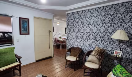 Casa térrea à venda no bairro Jardim Brasília com 171 m² | 3 dormitórios, sendo 1 suíte e 5 vagas de garagem.