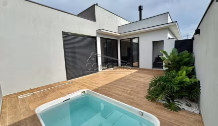 Casa térrea à venda no Condomínio Quinta do Engenho em Rio Das Pedras com 150 m² | 3 suítes e 2 vagas cobertas.
