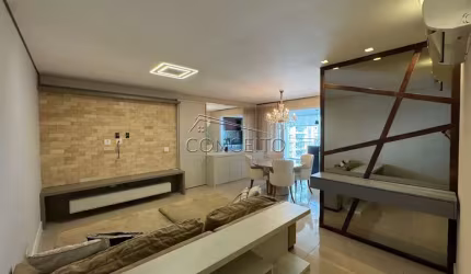 Apartamento semi-mobiliado à venda no Edifício Bellagio com 131 m² | 3 dormitórios, sendo 1 suíte e 2 vagas de garagem