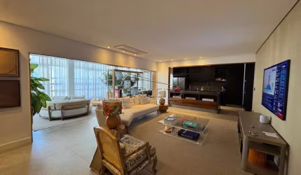 Cobertura no Condomínio Praças da França Residence com 560 m² de área útil | 4 suítes, mezanino com piscina e 5 vagas de garagem cobertas.