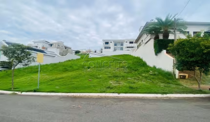 Terreno à venda no Condomínio Reserva do Engenho com 393m² de área total.