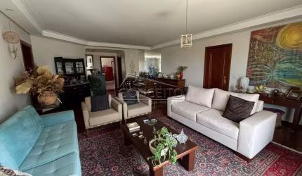 Apartamento à venda no Edifício São Conrado com 167m² | 2 dormitórios sendo 1 suíte master e 2 vagas de garagem.