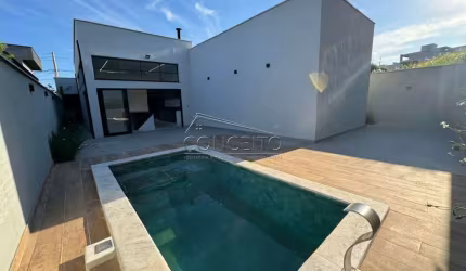 Casa térrea à venda no Condomínio Damha com 180 m² | 3 suítes com armários e 4 vagas de garagem, sendo 2 cobertas.