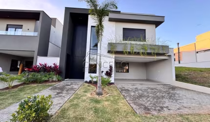 Sobrado à venda no Condomínio Residencial Villa D'Áquila com 228m² | 3 suítes e 4 vagas de garagem.