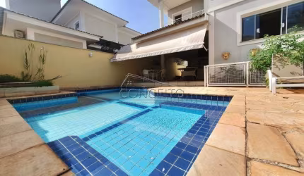 Sobrado à venda no Condomínio Terras de Piracicaba com 346 m² | 4 suítes com armários, sendo 2 suítes master com closet e 4 vagas de garagem.