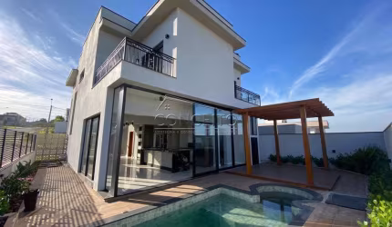 Sobrado à venda no Condomínio Residencial Villa D'Áquila com 218m² | 3 suítes e 4 vagas de garagem.