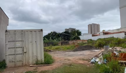 Terreno à venda no bairro Piracicamirim com área total de 750 m².