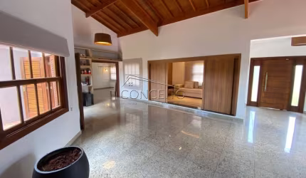 Chácara à venda no Condomínio Colinas do Piracicaba com 174 m² | 3 dormitórios, sendo 1 suíte e 2 vagas de garagem.