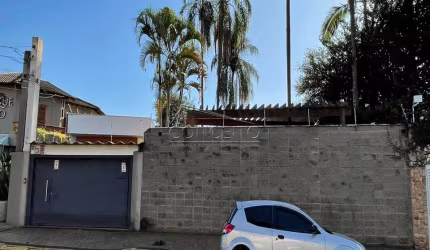 Casa comercial à venda no bairro Jardim Europa com 454,80 m² | 3 dormitórios, sendo 1 suíte e 2 vagas de garagem.