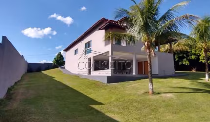 Chácara à venda no bairro Glebas Califórnia com 334 m² | 3 dormitórios, campo de futebol e 6 vagas de garagem.