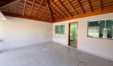 Casa térrea à venda no bairro Água Branca com 170 m² | 3 dormitórios, sendo 1 suíte e 2 vagas de garagem cobertas.