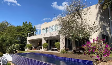 Sobrado mobiliado à venda no condomínio Residencial Ipê em São Pedro-SP com 419,30 m² | 4 suítes e 4 vagas de garagem