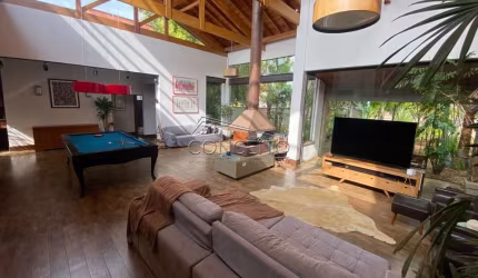 Casa térrea à venda no Condomínio Park Campestre com 438 m² de área construída | 3 suítes, piscina aquecida de 3 vagas de garagem cobertas