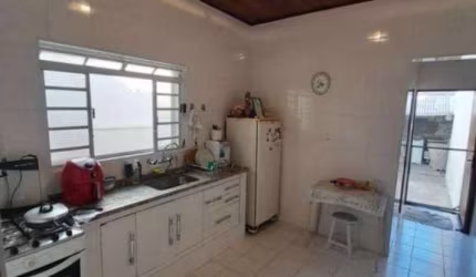 Casa com 1 dormitório à venda, 70 m² por R$ 375.000,00 - Vila Santa Rosa - Jundiaí/SP