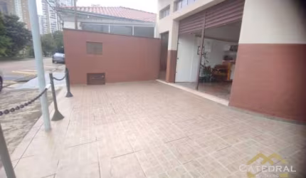 Sobrado com 3 dormitórios para alugar, 300 m² por R$ 7.830,00 - Bela Vista - Jundiaí/SP