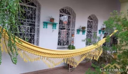 Casa  de rua à venda no Bairro Cidade Nova