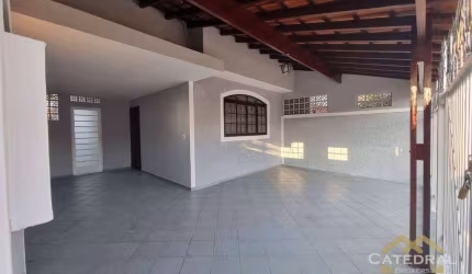 Sobrado com 3 dormitórios à venda, 175 m² por R$ 650.000,00 - Vila Rio Branco - Jundiaí/SP