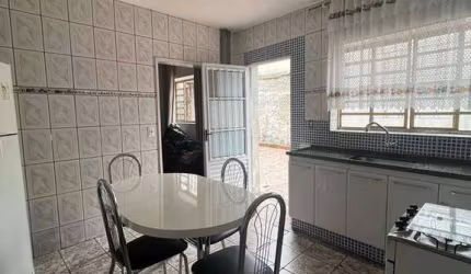 Casa com 2 dormitórios à venda, 127 m² por R$ 430.000,00 - Jardim do Lago - Jundiaí/SP