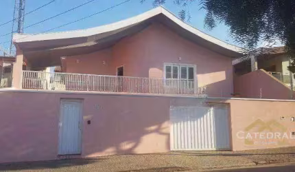 Casa com 4 dormitórios para alugar, 266 m² por R$ 6.263,00/mês - Jardim Florestal - Jundiaí/SP