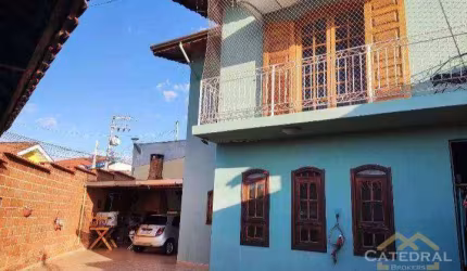 Sobrado com 3 dormitórios à venda, 168 m² por R$ 670.000 - Vila M Genoveva - Jundiaí/SP